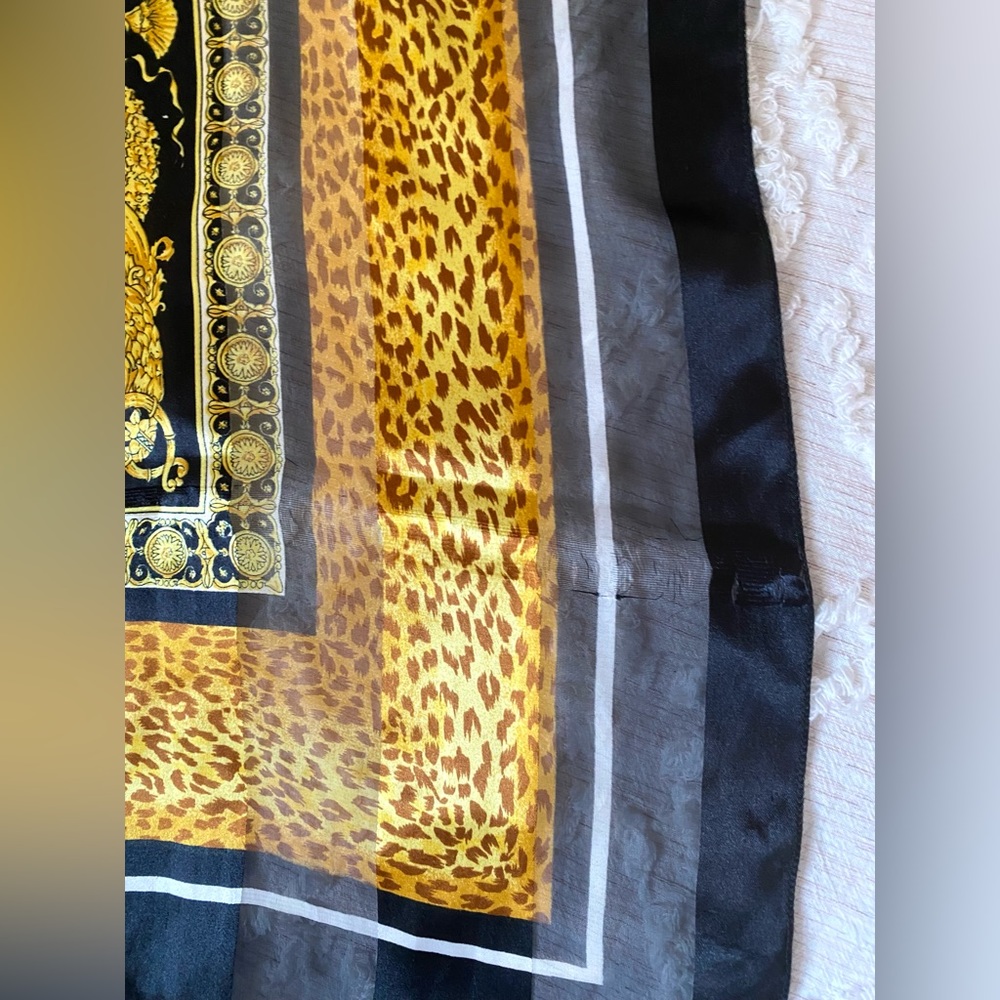 COPY - π BEAUTIFUL LEOPARD SCARF - Picture 15 of 16